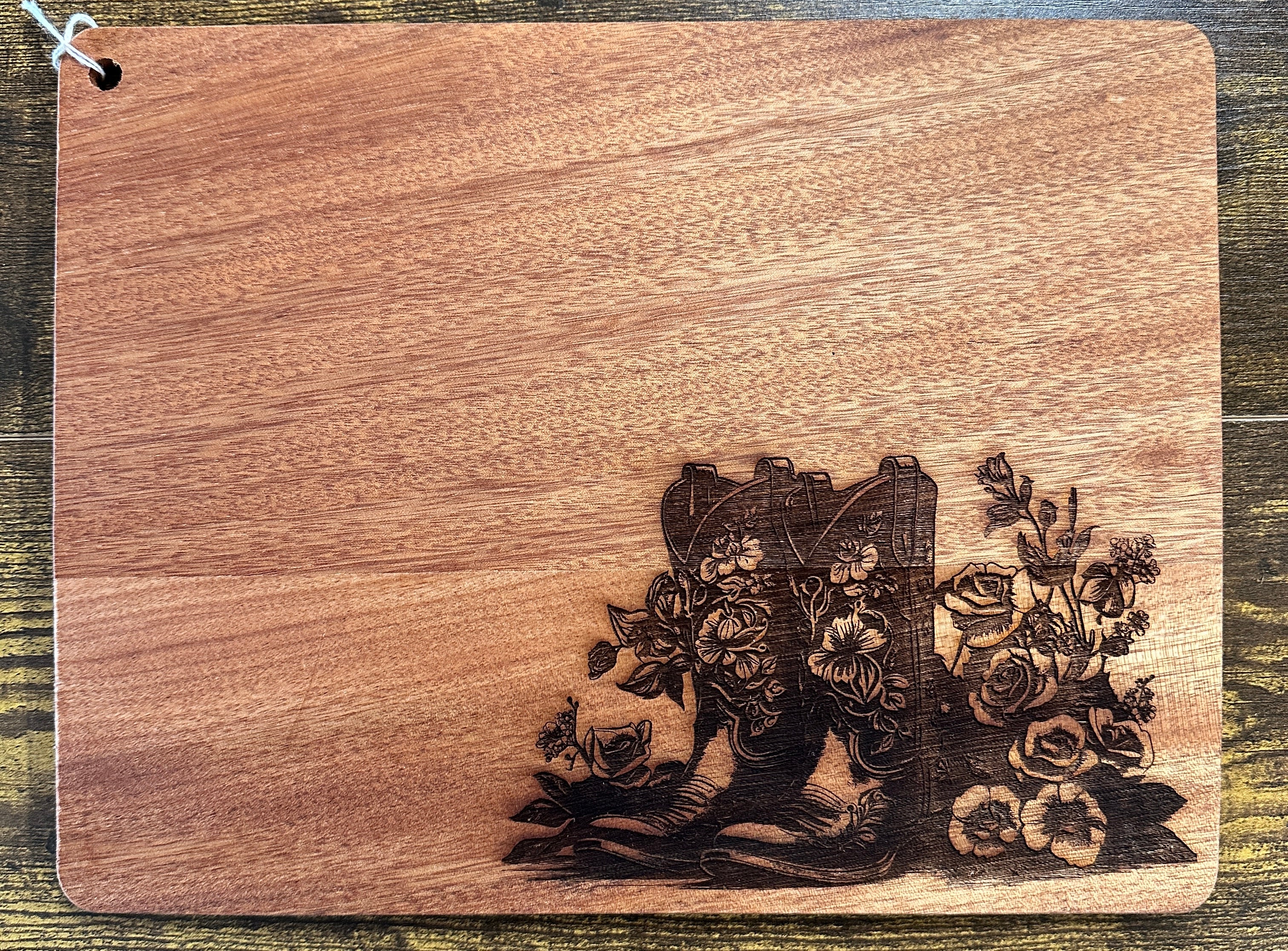 Walnut Cutting Board – Custom Engraved